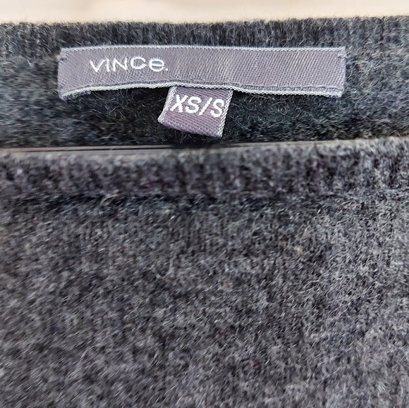 Vince cashmere oversized striped dolman sleeve Size Medium - Picture 3 of 4